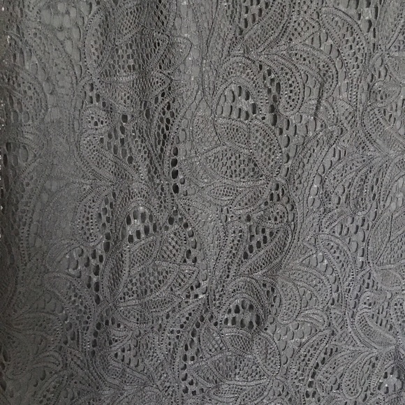 Black lace dress - Picture 3 of 3